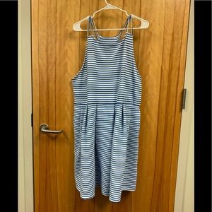 Women’s plus size sleeveless short dress, size 3x